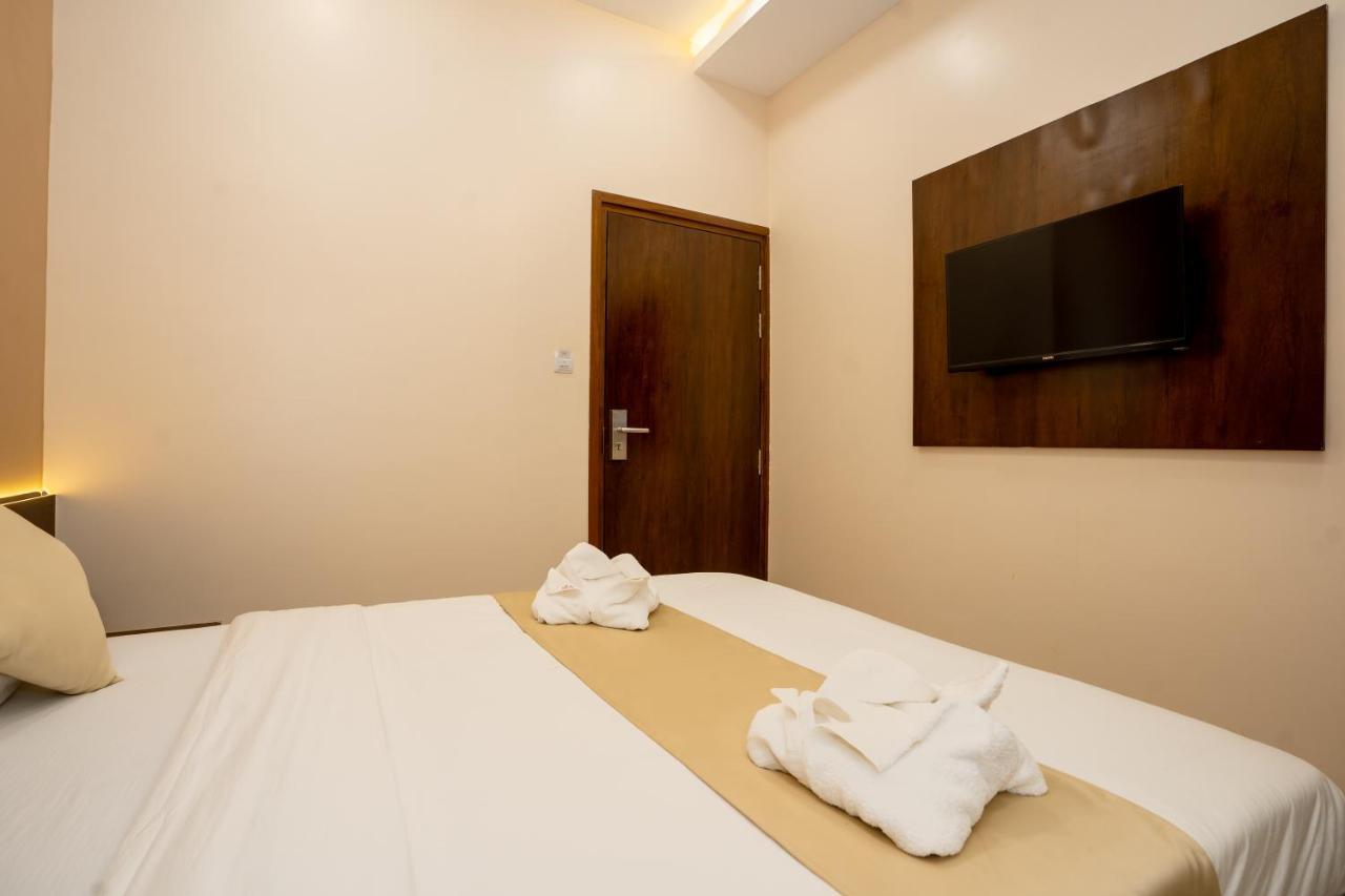 Hotel Empire - Near Mumbai International Airport Екстериор снимка